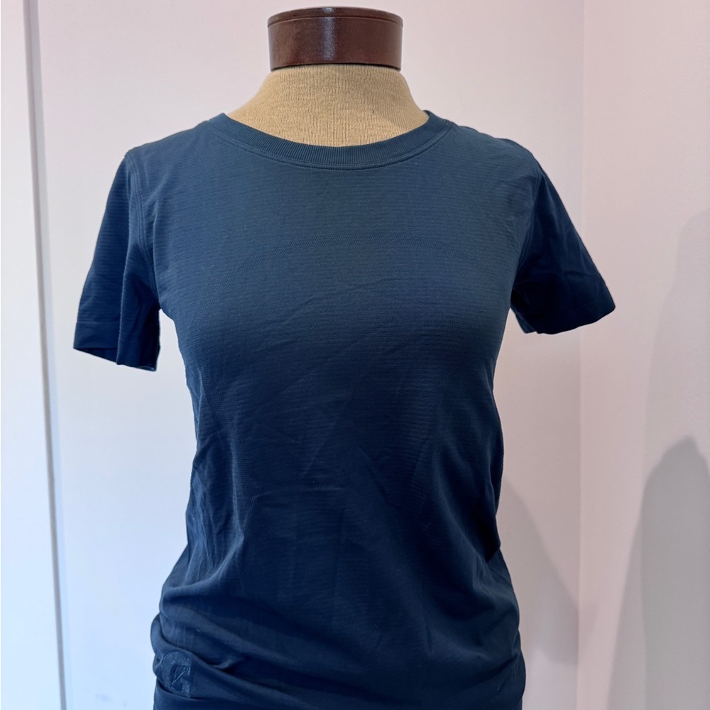 Lululemon Size 8 Workout Top